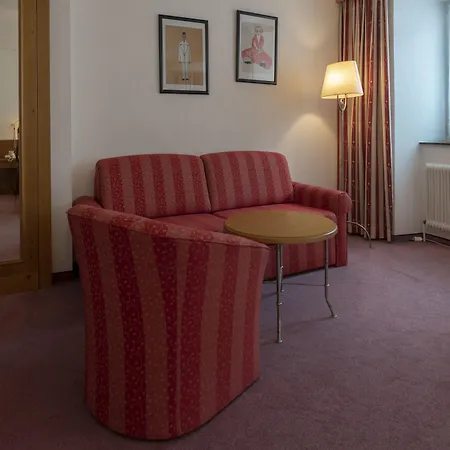 Krone Ξενοδοχείο 3*