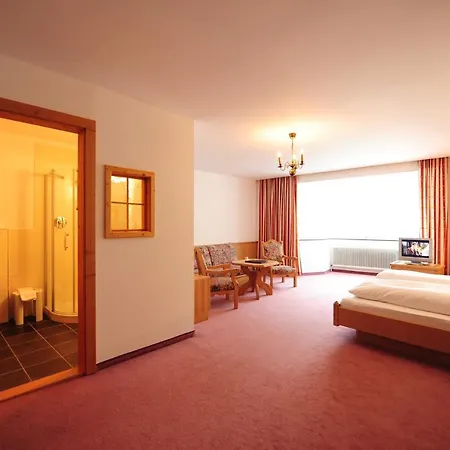 Krone Ξενοδοχείο 3*