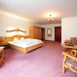 Krone Otel Matrei am Brenner