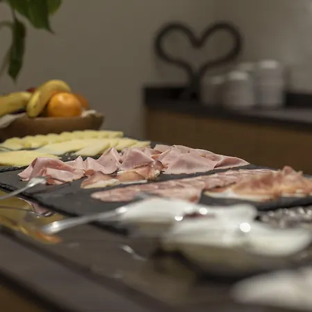 Krone Ξενοδοχείο 3*