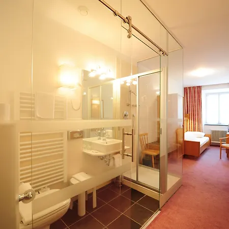 Krone Otel Matrei am Brenner