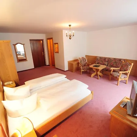 Hotel Krone 3*
