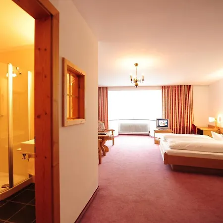 Otel Krone Matrei am Brenner